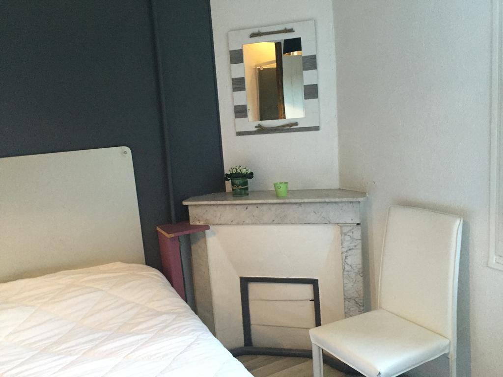 Hotel Restaurant Le 8 มองเดอลิเยอลานาปูล ภายนอก รูปภาพ